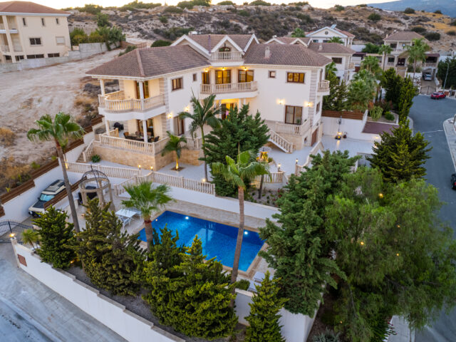 Luxury Living: A Look Inside Winstonfield’s Most Exclusive Properties